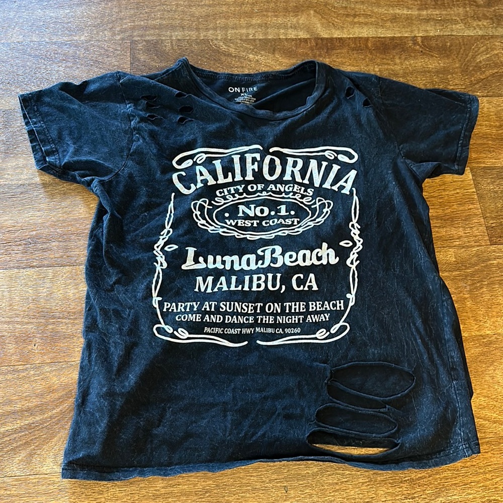 On fire - 100% cotton size XL (runs small)
